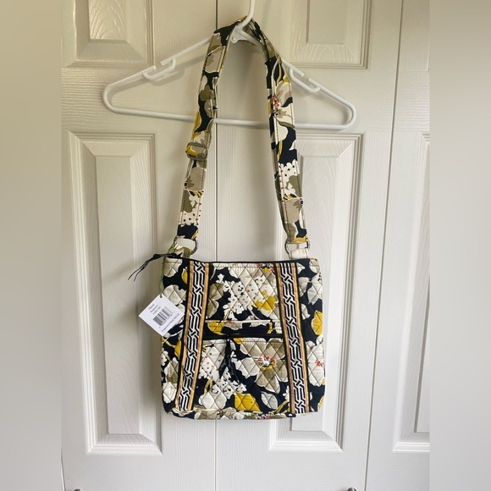 NWT Vera Bradley Hipster Crossbody Bag (Dogwood)